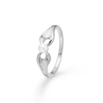 Mads Z Pearlune ring i sølv med perle