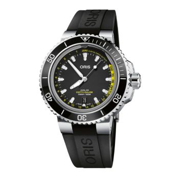 ORIS Aquis Depth Gauge ur, sort skive med gummirem - 45,8mm