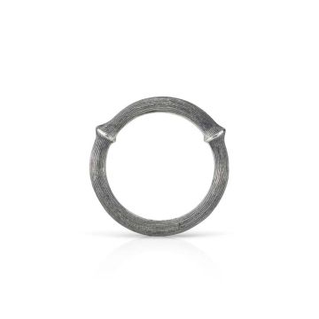 OLE LYNGGAARD COPENHAGEN Nature sort sølv ring, nr. 3