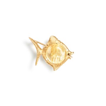 LE LYNGGAARD COPENHAGEN Young Fish broche i guld med rutilquartz